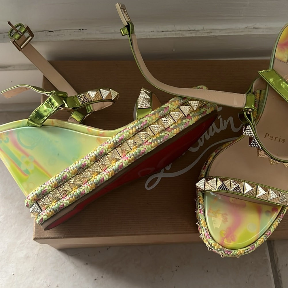 New Christian Louboutin Green Wedge Sandals Studded Italy Size 37 AUTHENTIC - Picture 9 of 11